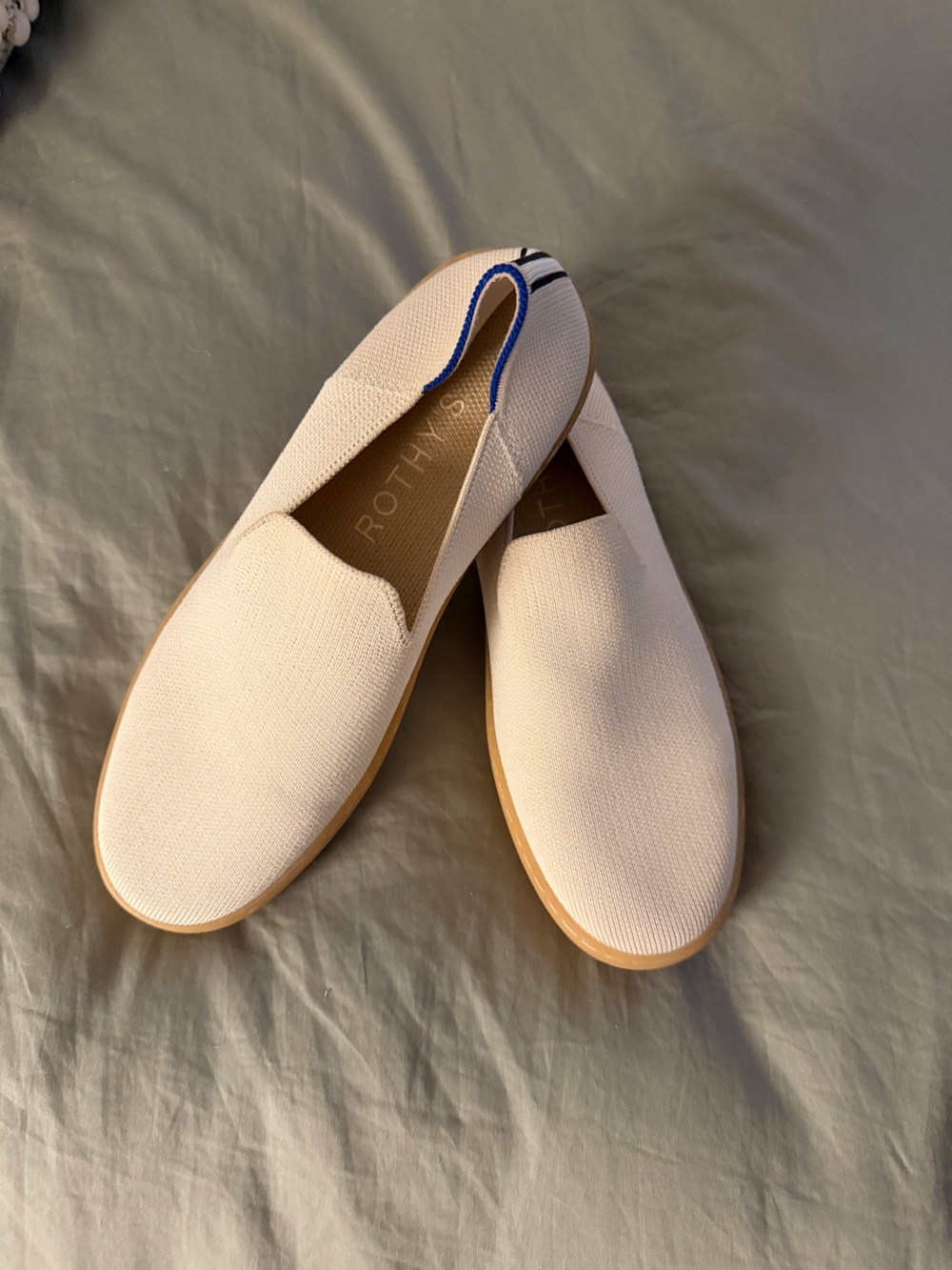 NWOB Rothy's Womens The Original Slip On Sneaker W9 in Sand - Picture 3 of 7